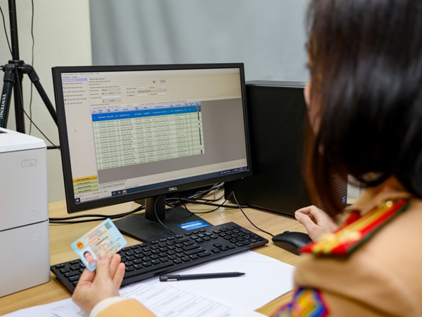 Công an Hà Nội chuẩn bị kỹ lưỡng trước khi tiếp nhận cấp, đổi giấy phép lái xe