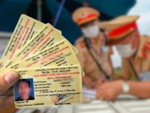 Trường hợp nào giấy phép lái xe quá thời hạn dưới 1 tháng mà không phải thi lại lý thuyết?