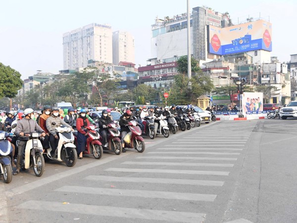 Người dân không còn tâm lý đối phó khi tham gia giao thông