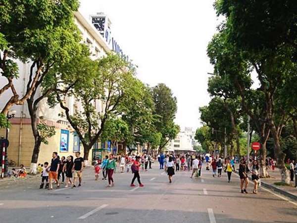 Quận Hoàn Kiếm điều chỉnh thời gian tổ chức hoạt động của các không gian đi bộ