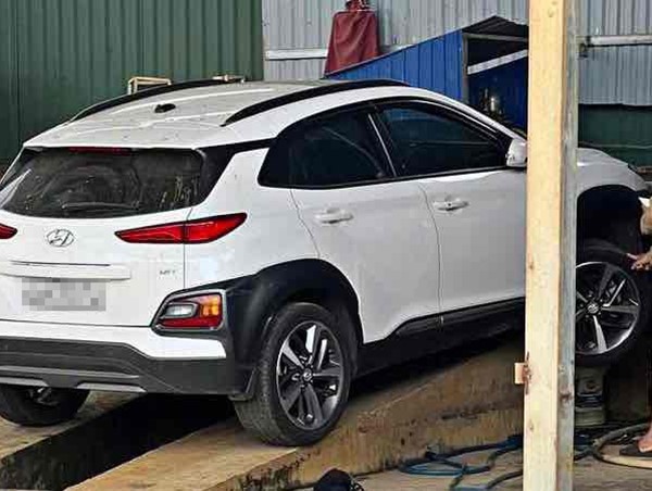 Lâm Đồng: nữ chủ tiệm rửa xe tử vong do tài xế đạp nhầm chân ga