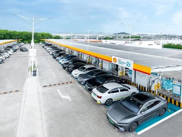 Cổ phiếu BYD tăng đột biến nhờ công nghệ sạc xe điện 5 phút