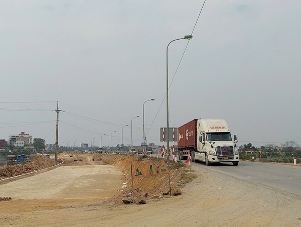 Vướng mắc giải phóng mặt bằng: Tiến độ nhiều dự án vẫn rất chậm