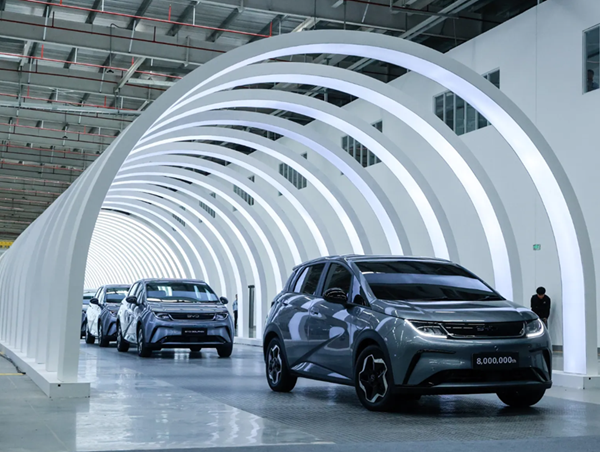 4 lý do khiến cổ phiếu Tesla lao dốc 53%