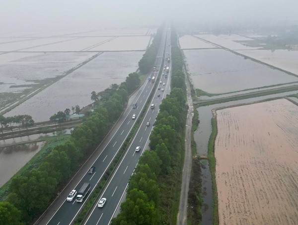 Rà soát, đánh giá khả năng huy động vốn mở rộng cao tốc Cầu Giẽ - Ninh Bình, Nội Bài - Lào Cai