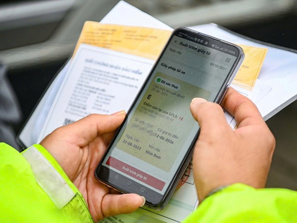 Chuyển đổi trang thông tin điện tử cung cấp dịch vụ công cấp, đổi giấy phép lái xe