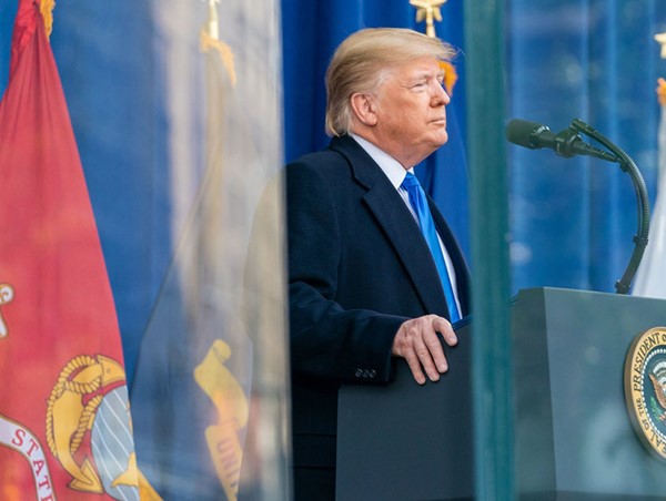 Mỹ chính thức áp thuế 25% đối với ô tô nhập khẩu