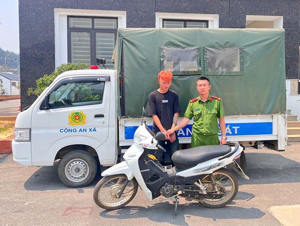 Mượn xe rồi mang đi bán lấy tiền tiêu xài