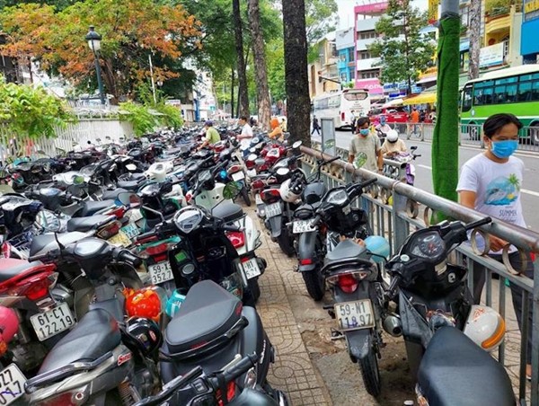 TP Hồ Chí Minh xem xét bãi bỏ thí điểm thu phí vỉa hè
