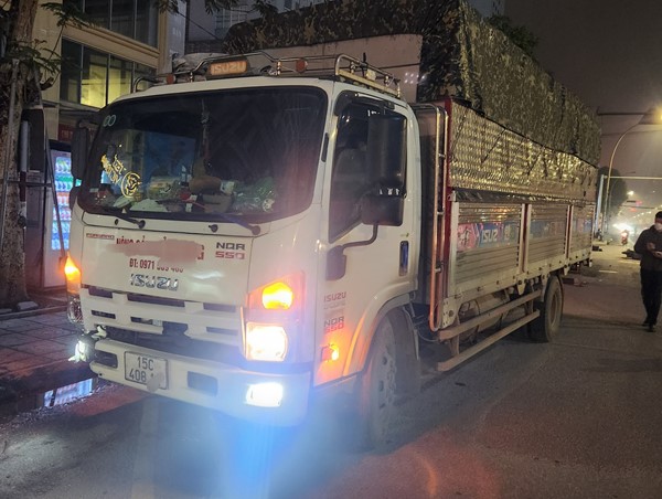 1 phụ nữ bị xe tải cán tử vong