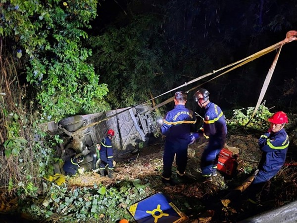 Xe khách chở 36 người lao xuống đèo Bảo Lộc, tỉnh Lâm Đồng: trách nhiệm pháp lý các bên liên quan?