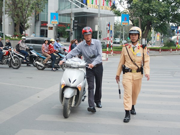 Chuyển biến tích cực khi quyết liệt xử lý vi phạm an toàn giao thông