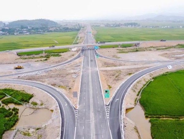 Hoàn thành dứt điểm giải phóng mặt bằng, không để "trượt" tiến độ các dự án giao thông trọng điểm