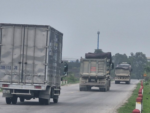 Nghệ An: tăng cường xử lý vi phạm nồng độ cồn, chở quá khổ quá tải