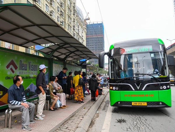 Xe buýt Hà Nội phục vụ hơn 54 triệu lượt khách, tiếp tục nâng cao chất lượng dịch vụ