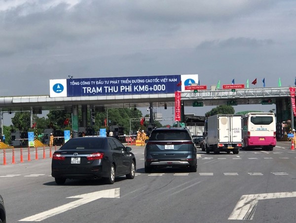 Cấp bách mở rộng 3 cao tốc thường xuyên "quá tải" các dịp cao điểm