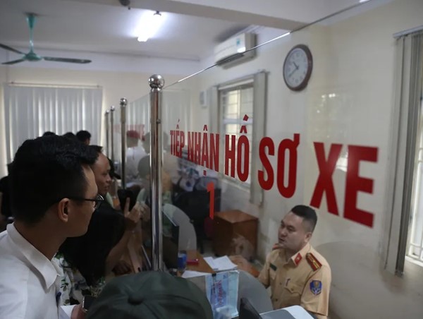 Biển số xe máy được đấu giá lên tới hơn 2 tỷ đồng