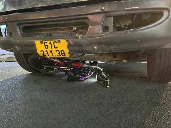 Va chạm xe đầu kéo, nữ sinh lớp 11 tử vong