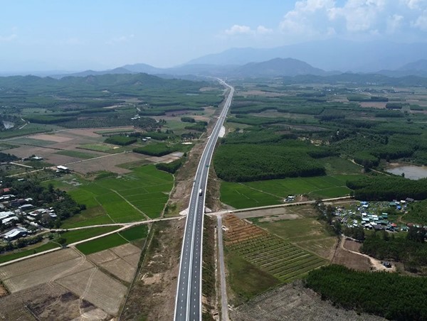 Chính thức thông xe hơn 70km cao tốc Vân Phong - Nha Trang