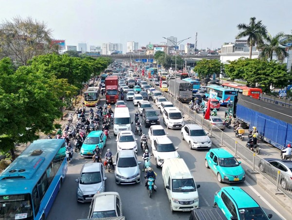 Giao thông Thủ đô thuận lợi, an toàn trong kỳ nghỉ lễ 30/4 - 1/5