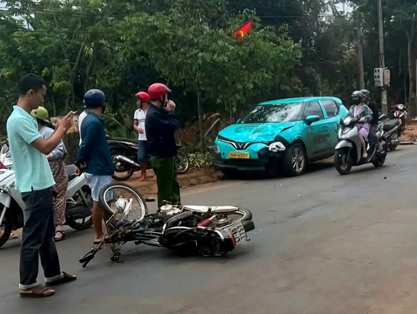 Đắk Lắk: va chạm với xe taxi điện, một người đàn ông tử vong