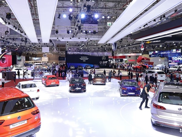 Thị trường ô tô Việt Nam bứt phá, dẫn đầu Đông Nam Á