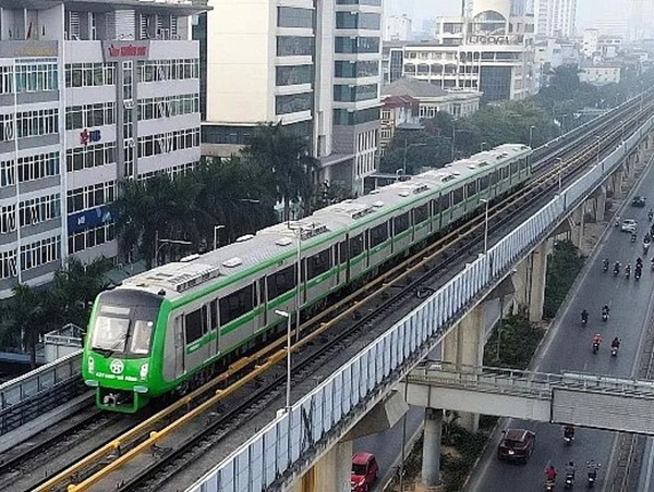 Khắc phục lỗi rò rỉ nước từ máy điều hòa trên tàu điện Cát Linh - Hà Đông