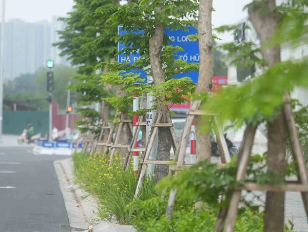 Hà Nội: Nỗ lực hạn chế tai nạn do bất cập từ biển báo, hạ tầng giao thông