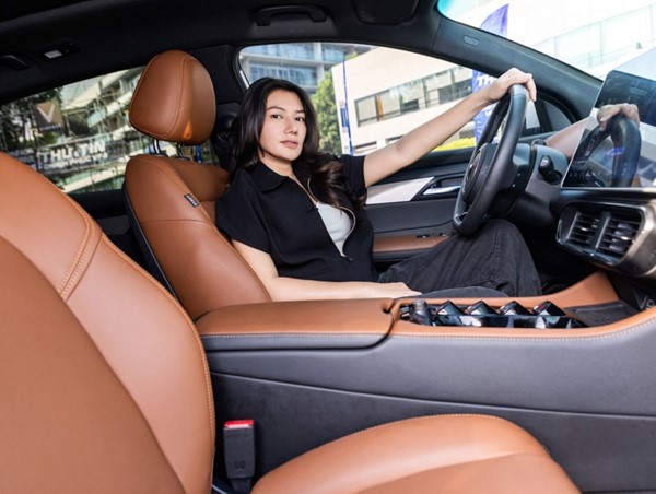 VinFast VF 8 gây ấn tượng mạnh với các tay đua