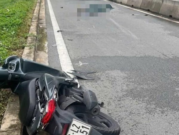 Tài xế ô tô đi ngược chiều khiến nam thanh niên tử vong