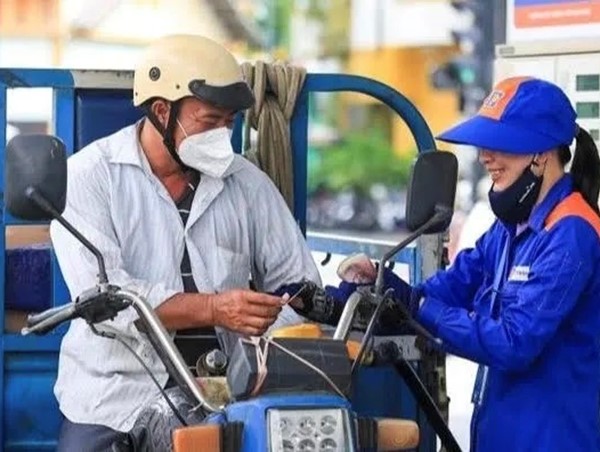 Giá xăng tăng, giá dầu giảm từ chiều nay 29/5