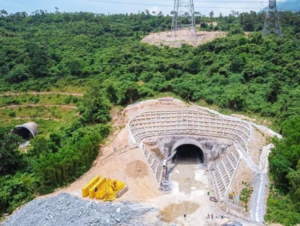 Cận cảnh thi công hầm Đèo Ngang nối 2 tỉnh Hà Tĩnh - Quảng Bình