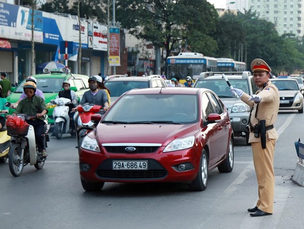 Triển khai quyết liệt, hiệu quả công tác bảo đảm an toàn giao thông