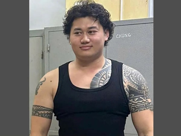 Tạm giữ huấn luyện viên thể hình tấn công cảnh sát giao thông