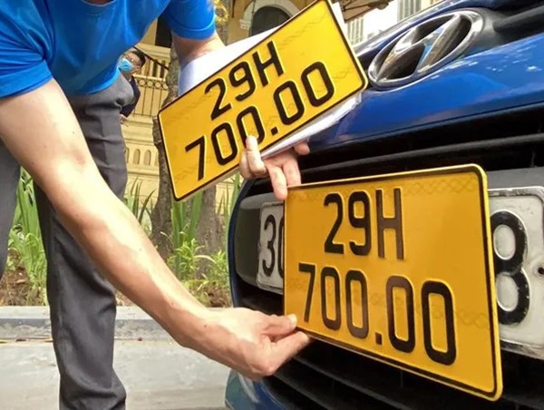 Đề nghị tháo gỡ khó khăn cho xe biển vàng