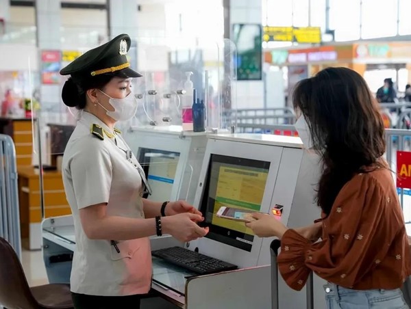 Phối hợp chặt chẽ, bảo đảm tính đồng bộ trong hệ thống kiểm soát an ninh hàng không