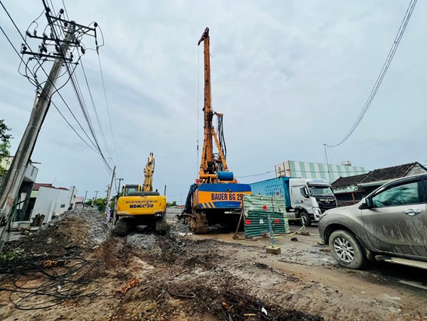 Dốc toàn lực để về đích dự án cải tạo Quốc lộ 14E