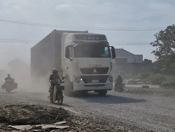 Nghệ An: Quốc lộ 7 chậm tiến độ vì chưa có mặt bằng