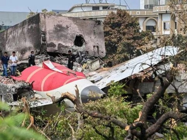 Air India tiếp tục hủy hàng loạt chuyến bay sử dụng máy bay Boeing sau tai nạn