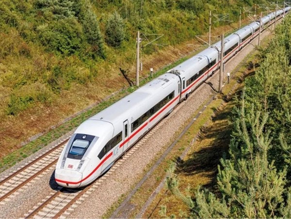 Hải Dương bàn giao 441 mốc giới tuyến đường sắt Lào Cai - Hà Nội - Hải Phòng