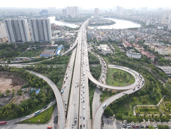 Thu phí đường bộ cao tốc đi qua Hà Nội: Tăng thêm nguồn lực tái đầu tư hạ tầng