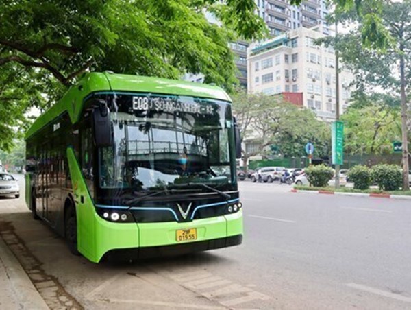 Phát triển giao thông công cộng xanh là nhiệm vụ hàng đầu