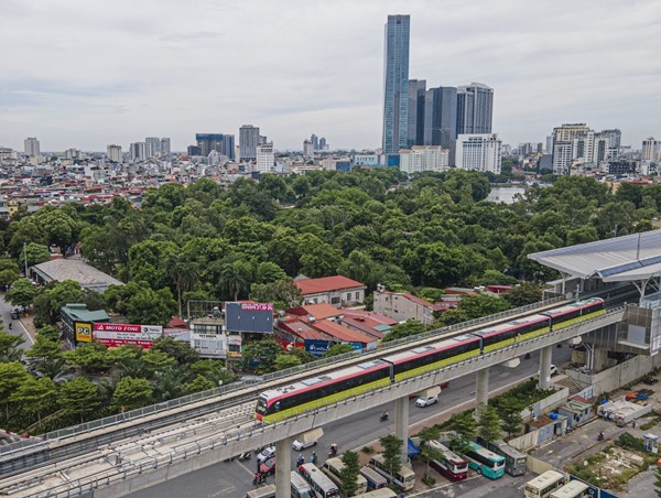 Vận tải hành khách công cộng: Ngày càng thể hiện rõ vai trò chủ lực