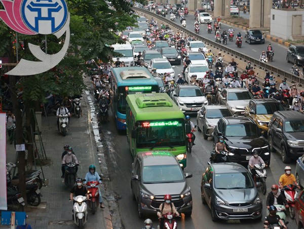 Mở rộng không gian lưu thông là yếu tố quyết định hiệu quả của xe buýt