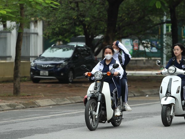 Đề nghị có giấy phép lái xe cho người từ 16 đến dưới 18 tuổi