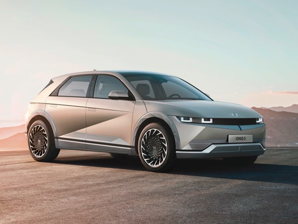 Hyundai triệu hồi gần 170.000 xe vì sự cố bộ điều khiển sạc tích hợp