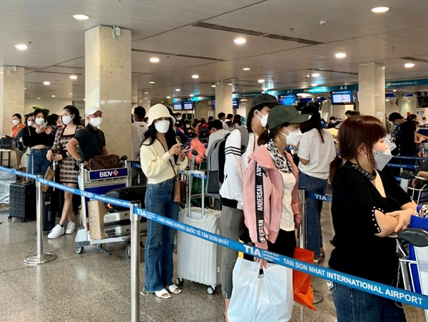 Khẩn trương bổ sung máy bay phục vụ dịp lễ 30/4 - 1/5