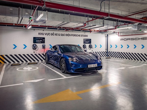 Triệu hồi Porsche Taycan điện do khối pin đoản mạch, nguy cơ gây cháy nổ