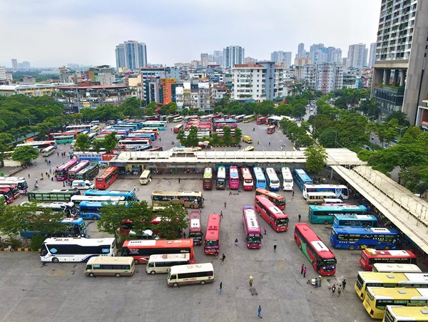 Lượng khách vào bến xe giảm mạnh: Nguyên nhân vì đâu?