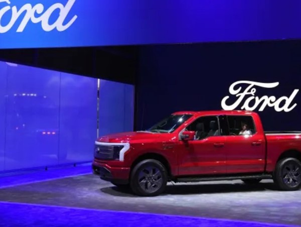 Ford gặp khó trên thị trường xe điện
